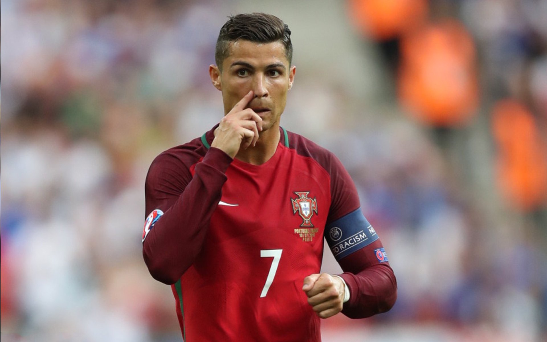 巴萨推进买断英超神锋！但1400万薪资得降，他愿意？，巴萨卖掉的巨星