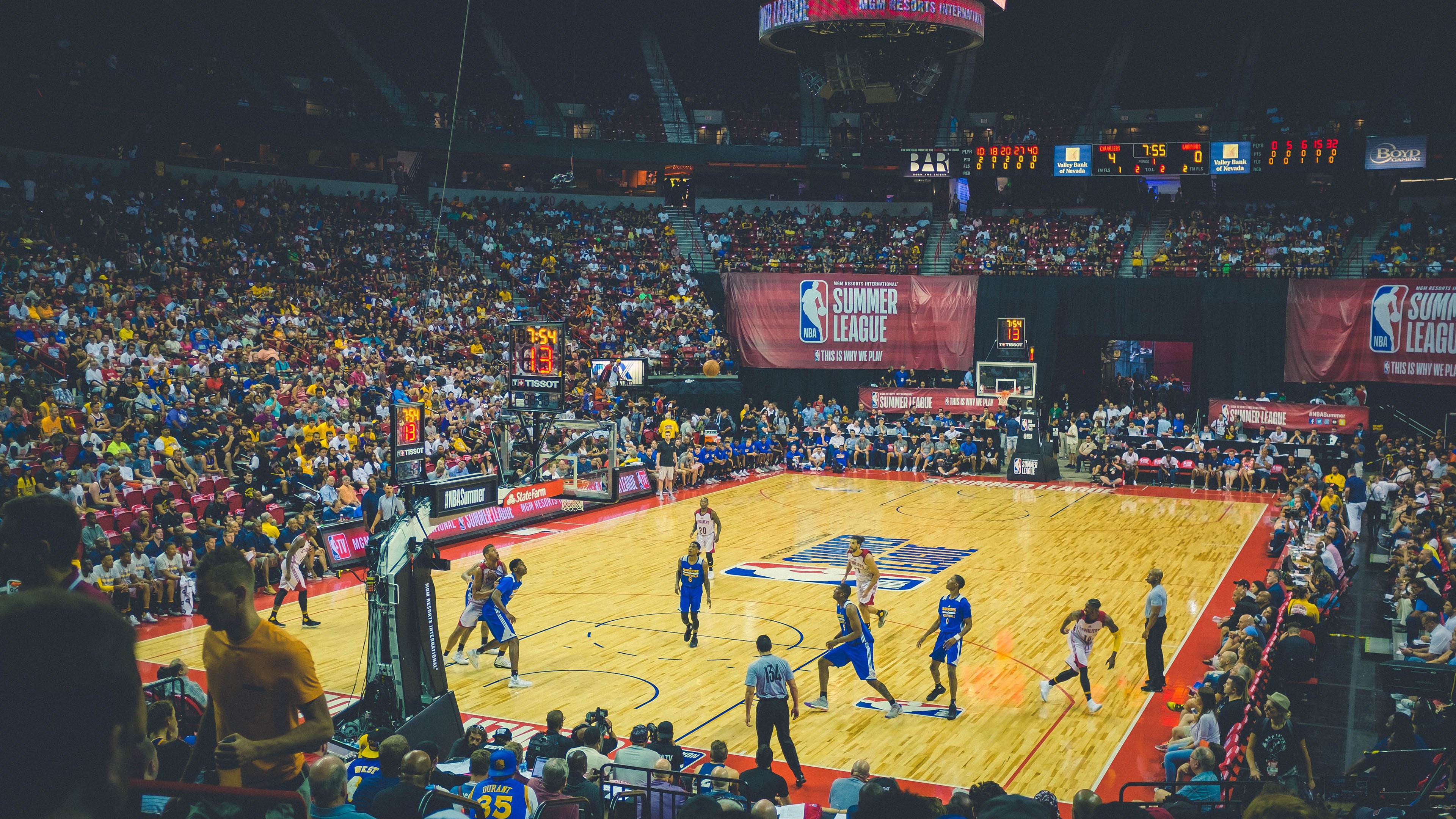 库里pk布克欲止连败亚历山大战旧主快船冲击8连胜，库里vs