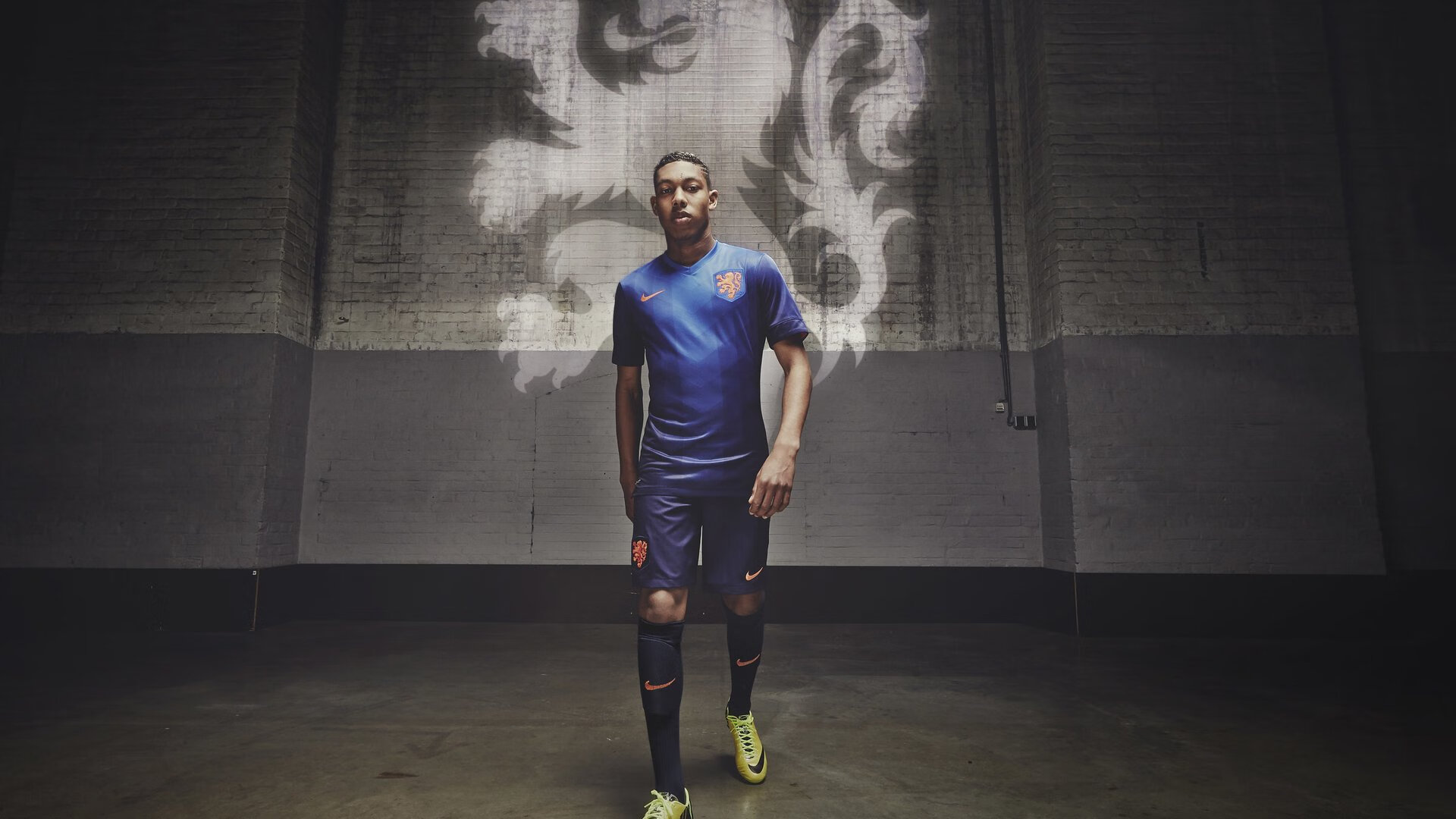 蝶泳大战中荷兰新星冲进前五，蝶泳比赛视频 高清2018