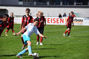 中国足球联赛注重培养本土足球教练员，中国聘请的足球教练