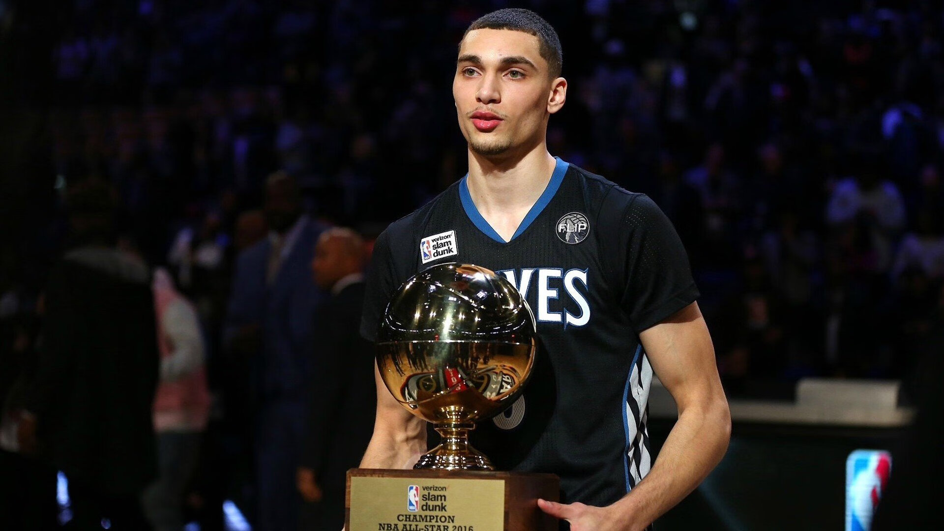 体育新闻中心支持智能化内容推荐机制，体育新闻专题报道